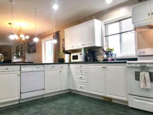 2 bed 1 bath upper suite, Glenmore, Sept 1, $1650