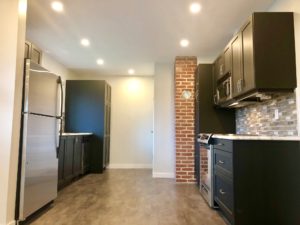 3 Bed, 1 Bath suite near Village Green Mall, Vernon. $1590.