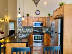3 Bed 2 Bath Cottage at La Casa Resort. $1600