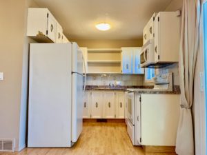 3 Bed 1.5 Bath Townhouse Rutland $1750