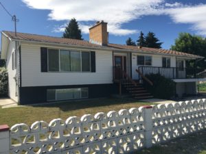 Upper floor 3 bed 1.5 bath in Rutland, $1950, NOW!!