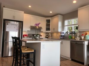 Spacious Carriage Home 2bed/1bath $1900.00