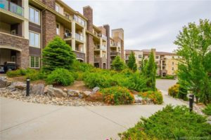 Cute 2 bed 2 bath condo University District, $1700 + utilities
